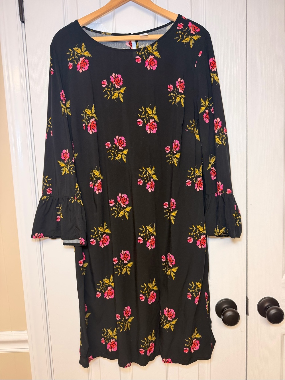 Old Navy Black Floral Bell Sleeve Shift Dress Large Boho Cottagecore Lightweight